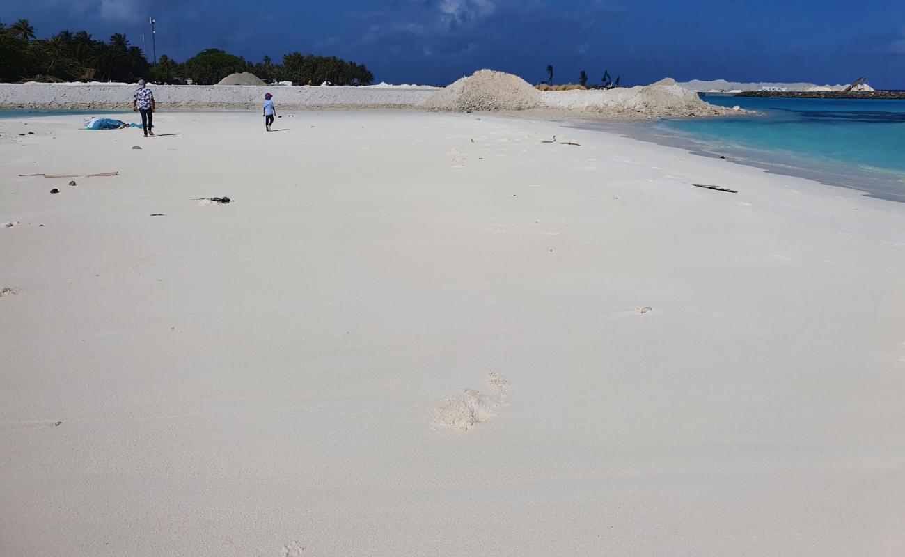 Foto de Fulhadhoo Thundi Beach con arena blanca superficie