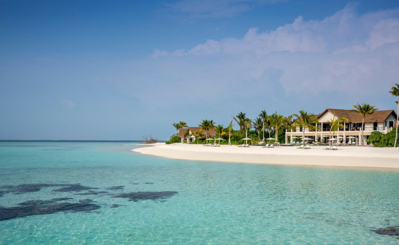 Foto de Playa de la Isla Voavah con arena fina blanca superficie