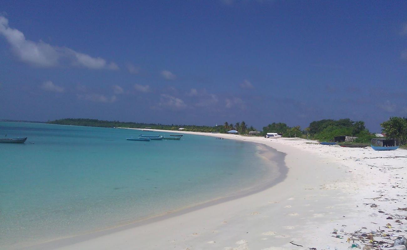 Foto de Ranfas Beach con arena brillante superficie