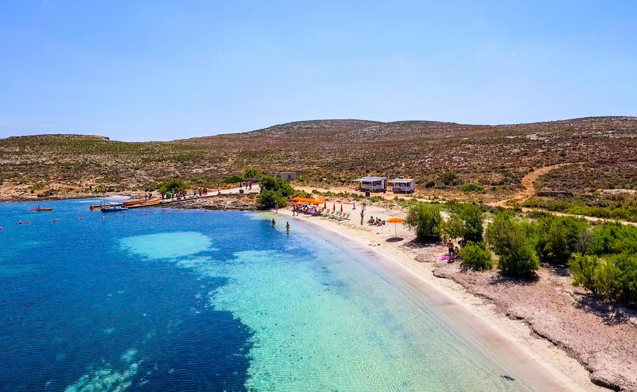 Foto de Santa Maria Bay con arena brillante superficie