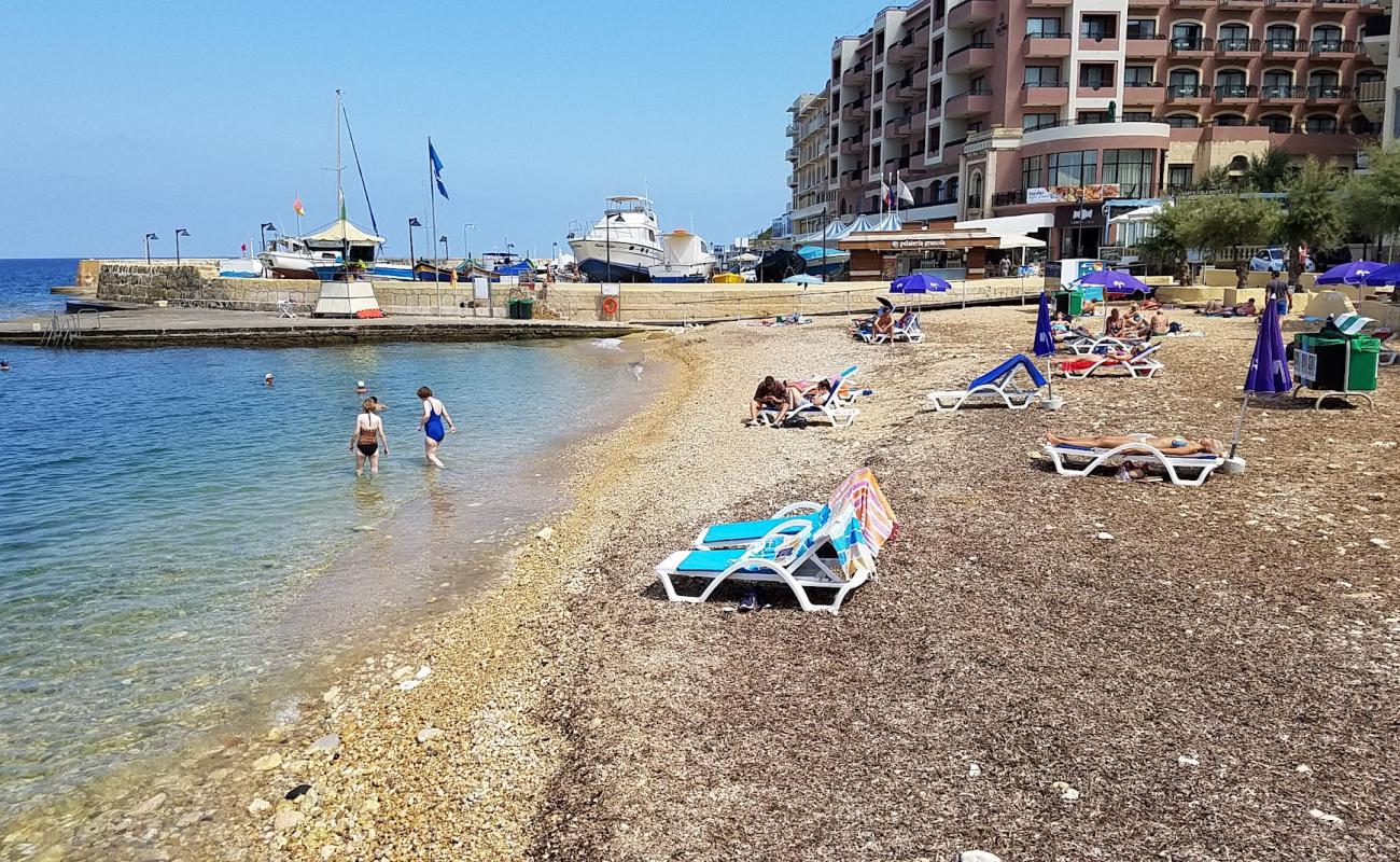 Foto de Marsalforn Beach con guijarro fino claro superficie