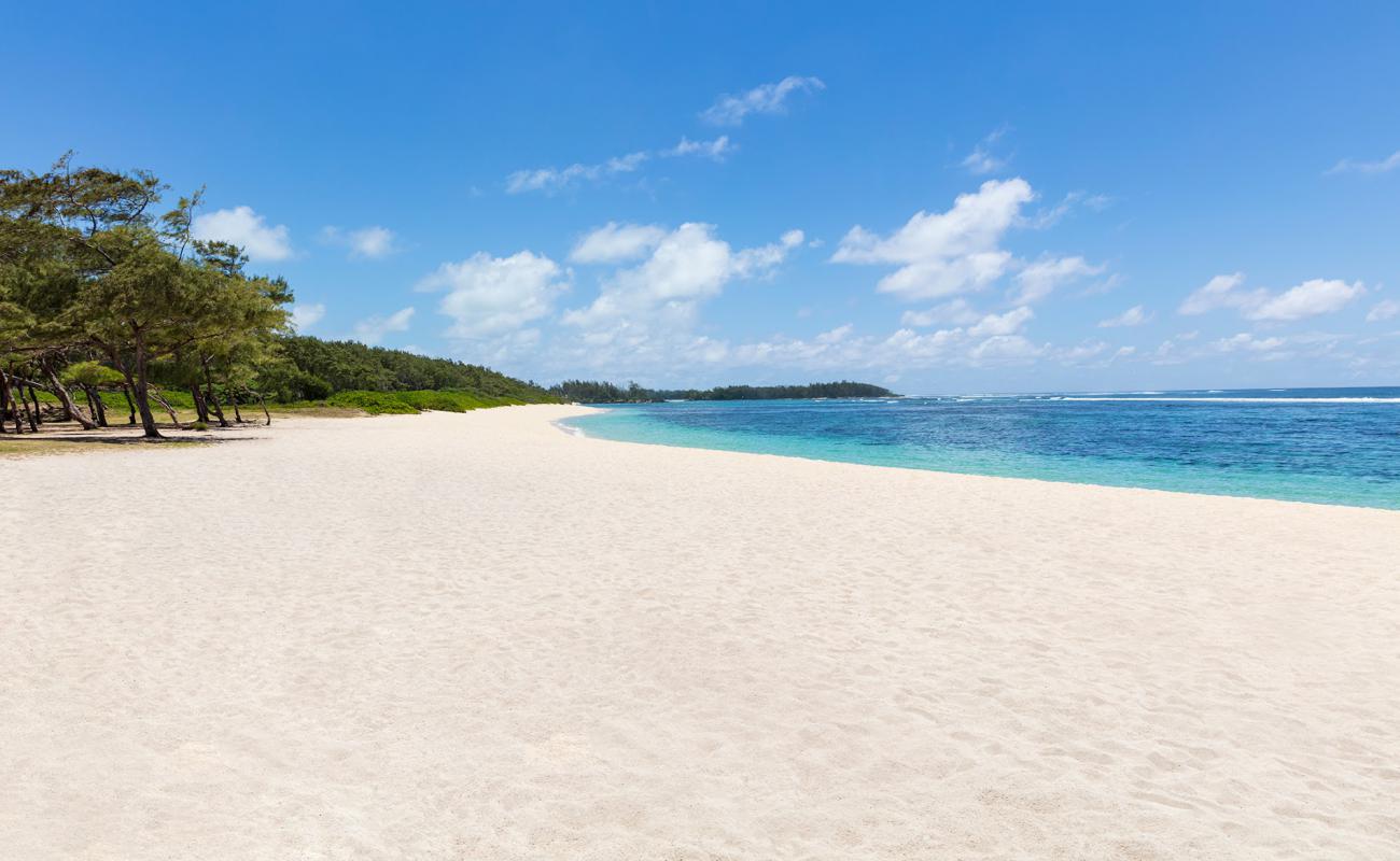 Foto de La Cambuse Beach con arena brillante superficie