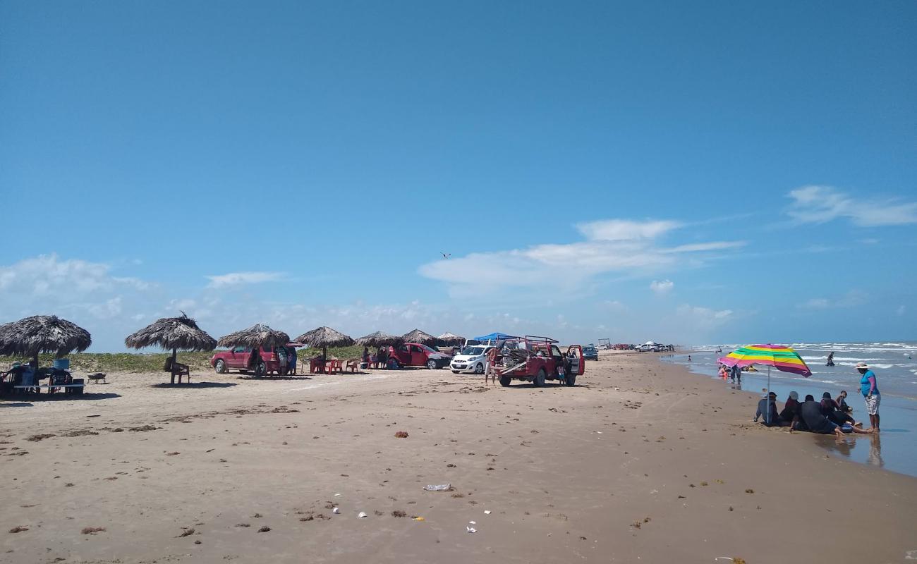 Foto de Playa El Mezquital con brillante arena fina superficie