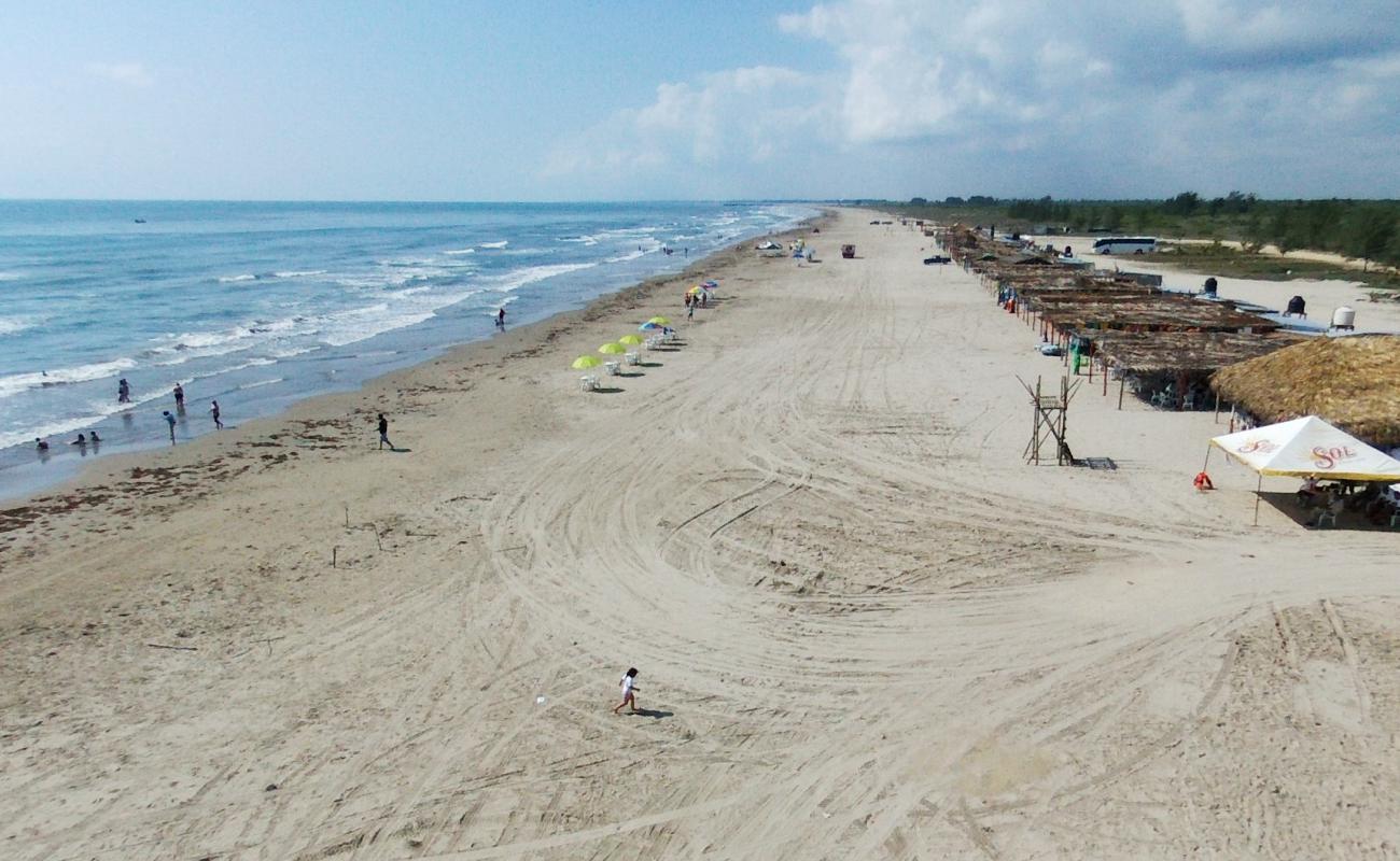 Foto de Playa De Tamiahua con brillante arena fina superficie