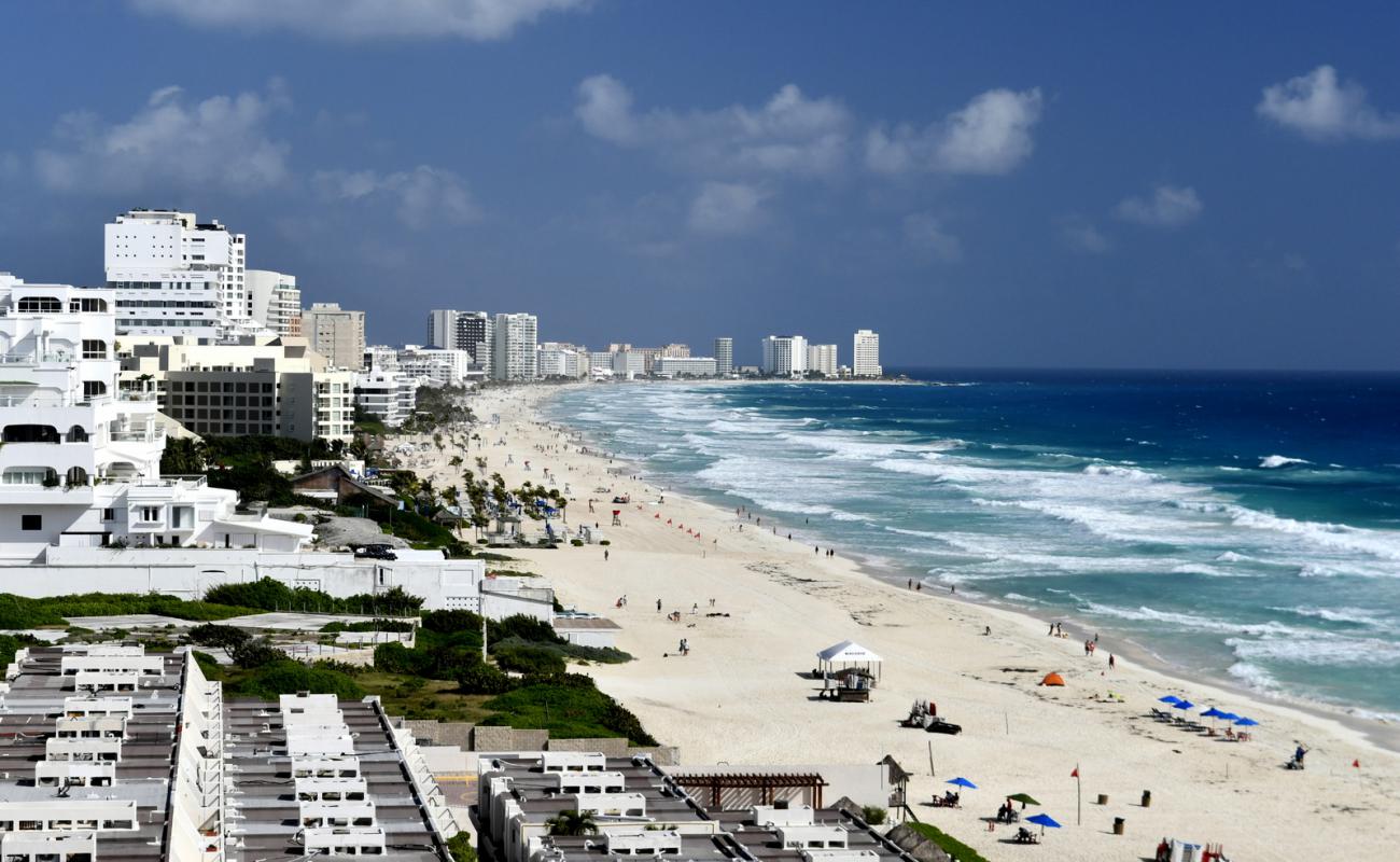 Foto de Playa Marlin con brillante arena fina superficie