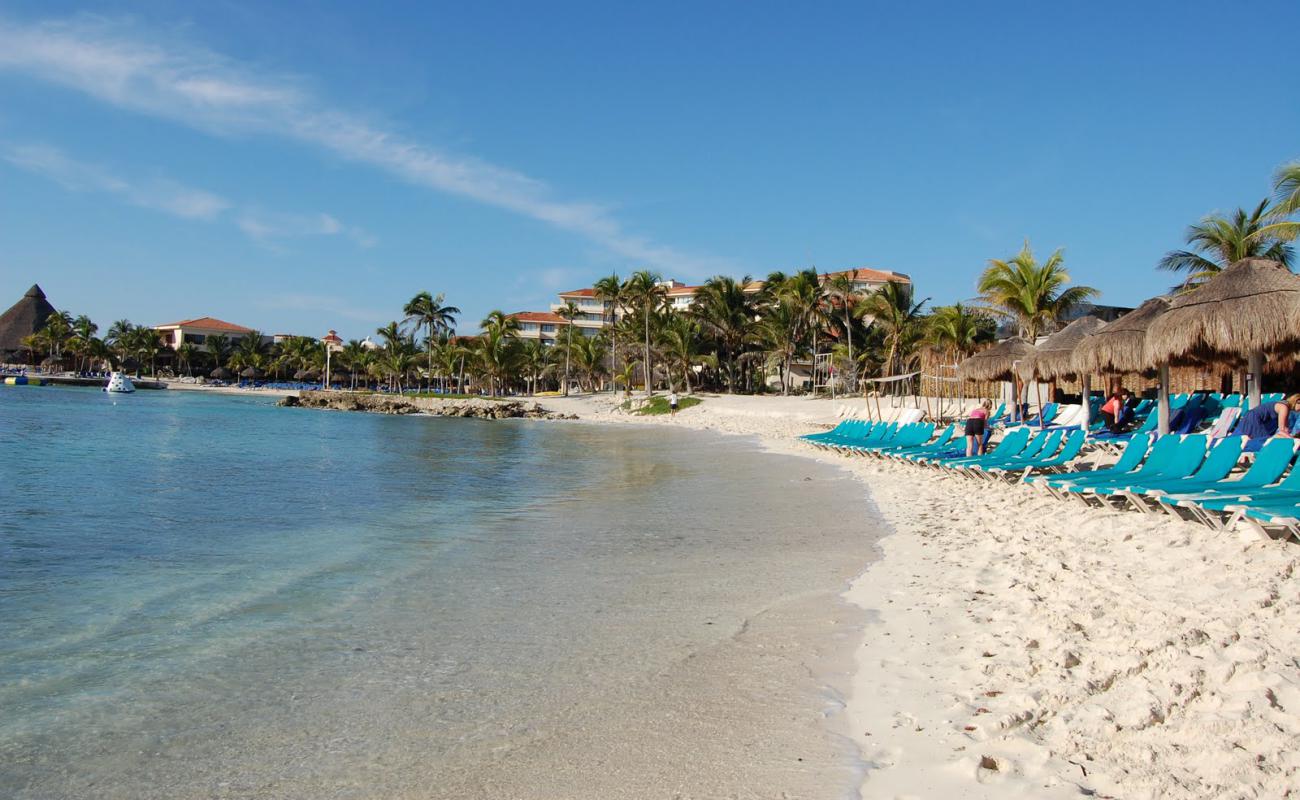 Foto de Playa Catalonia Yucatán con arena brillante superficie