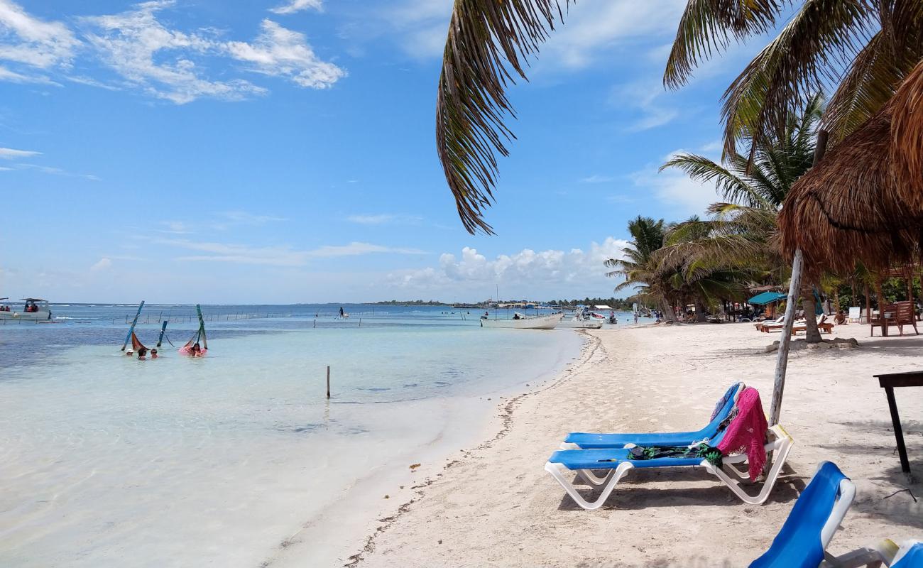 Foto de Mahahual beach con arena brillante superficie