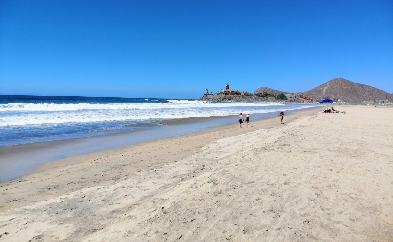 Foto de Cerritos Beach con brillante arena fina superficie