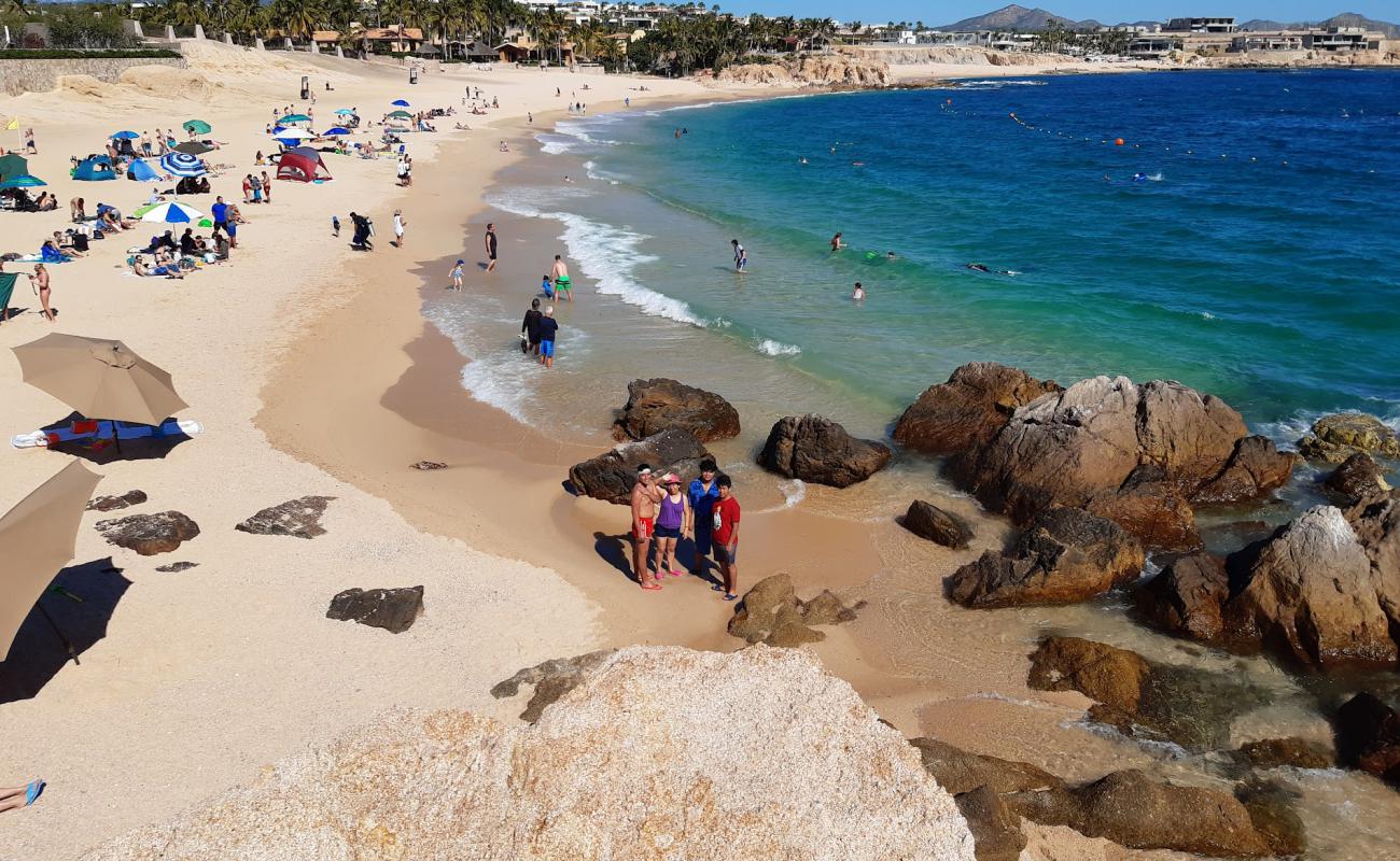 Foto de Playa el Chileno con arena brillante superficie