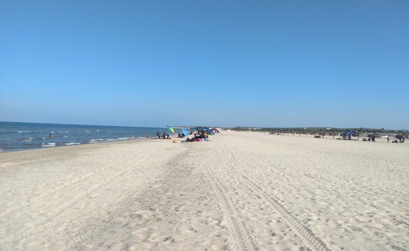 Foto de Playa La Ribera con arena brillante superficie