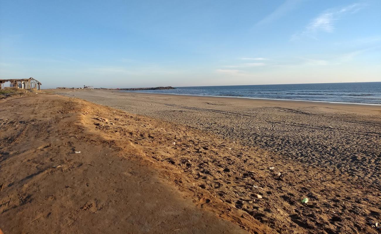 Foto de Ponce beach con arena brillante superficie