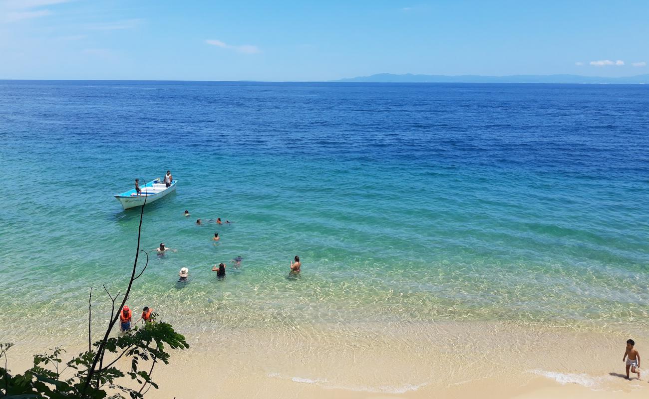 Foto de Madagascar beach con arena brillante superficie