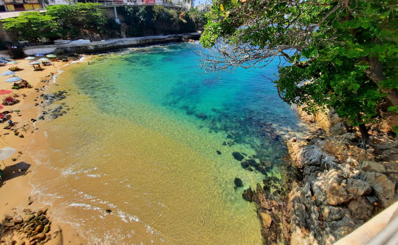 Foto de Playa Langosta con arena brillante superficie