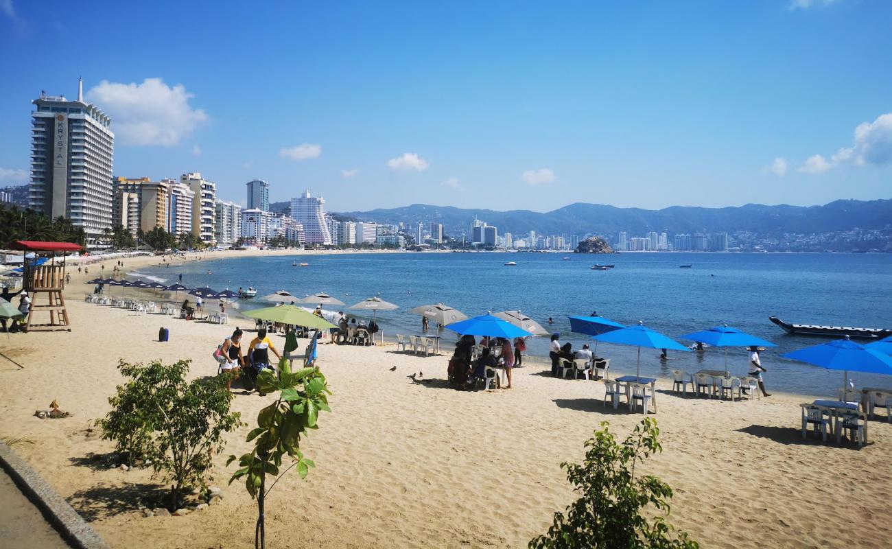 Foto de Playa Papagayo con arena brillante superficie