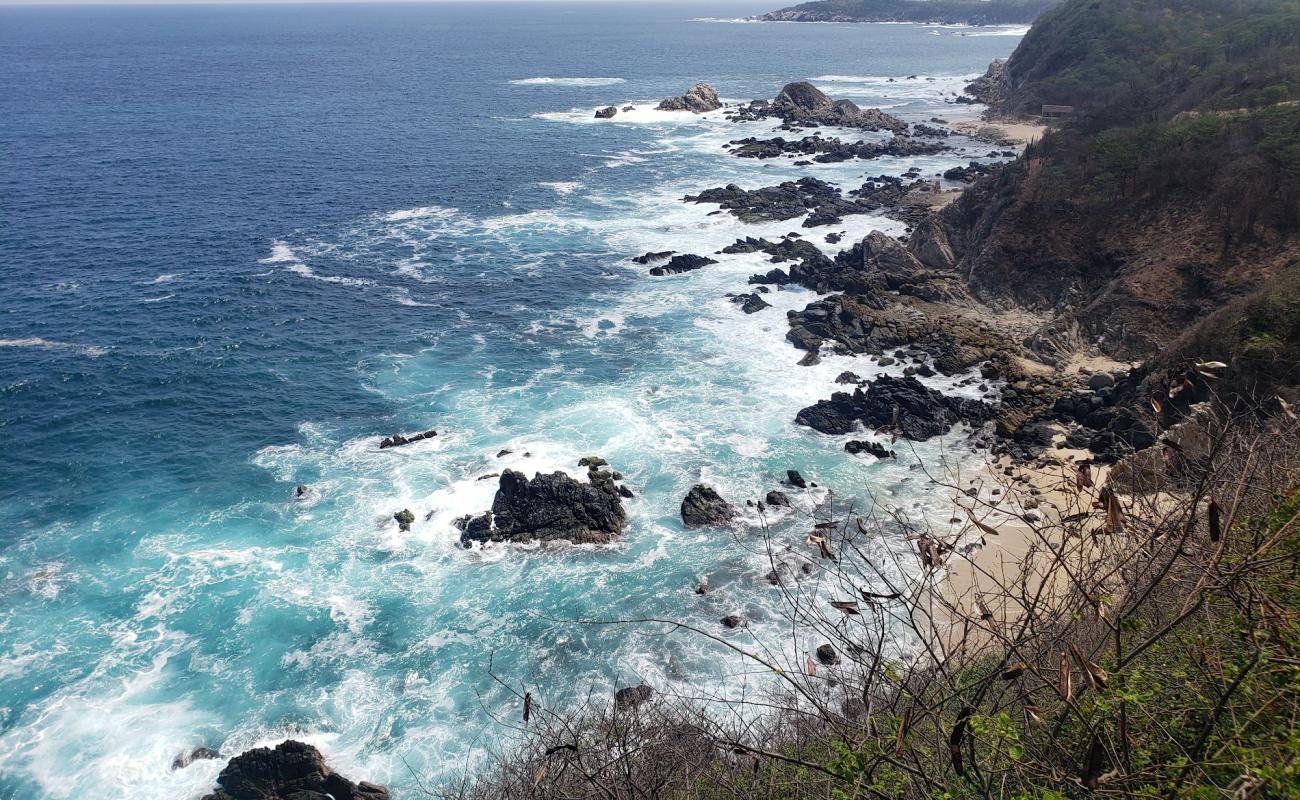 Foto de Arroyito beach con arena gris y piedras superficie