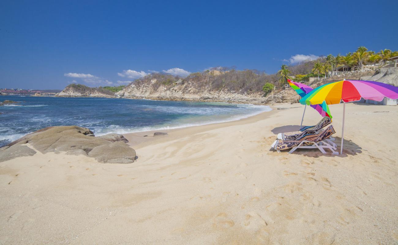 Foto de Tangolunda beach IV con brillante arena fina superficie