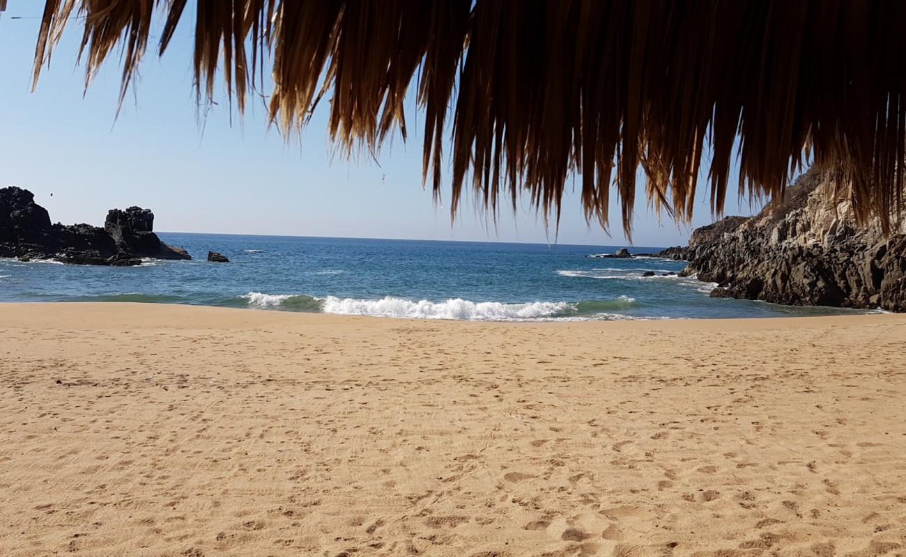 Foto de Montecito beach con brillante arena fina superficie