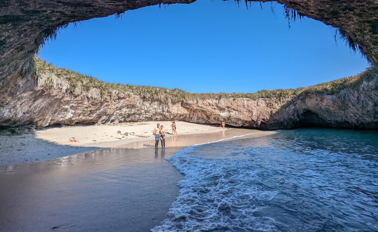 Foto de Playa del Amor (Hidden beach) con arena brillante superficie