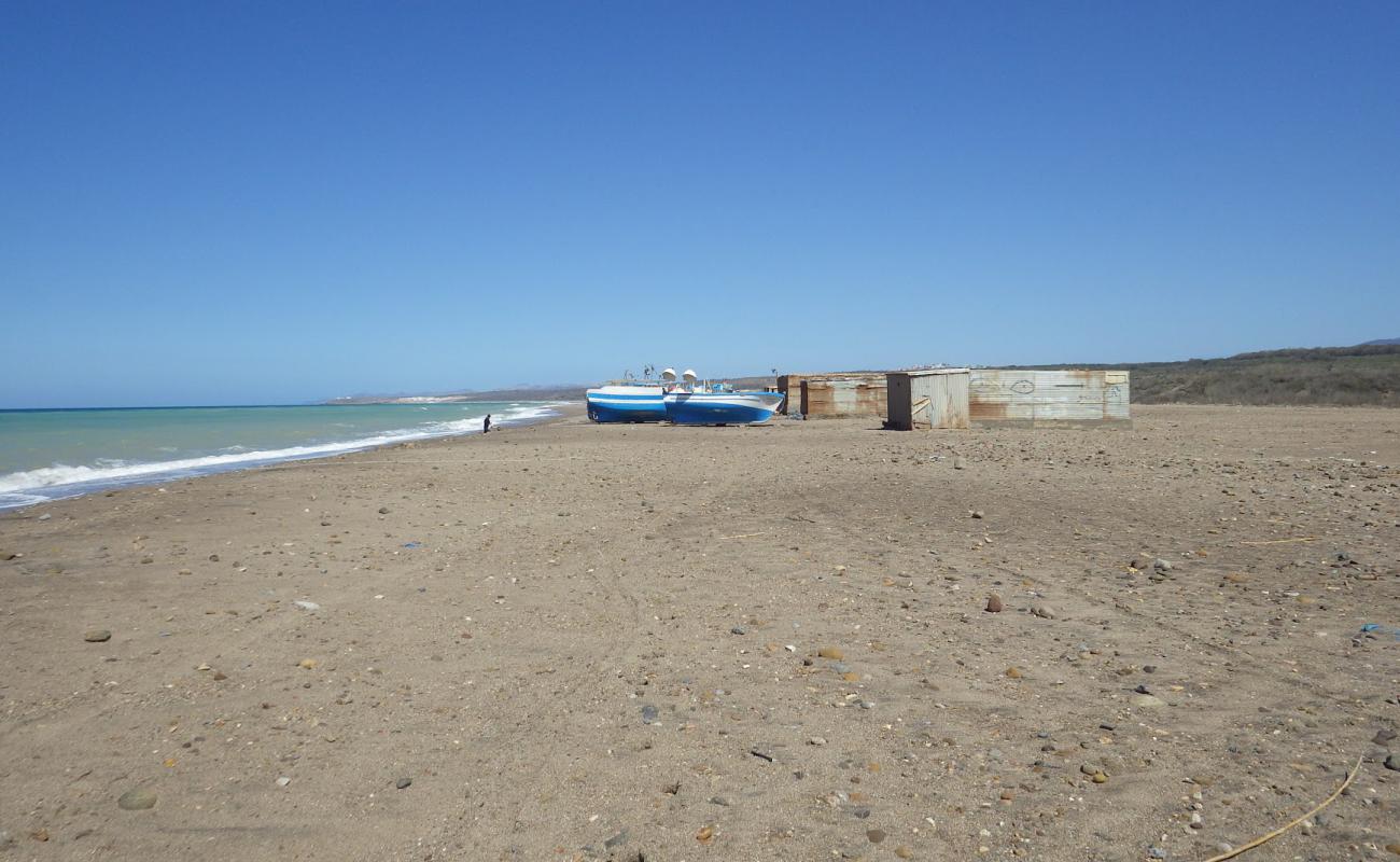 Foto de Plage Sammar con arena gris superficie