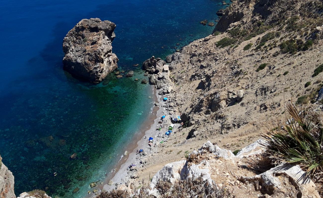 Foto de Plage de Taydiwine con guijarro gris superficie