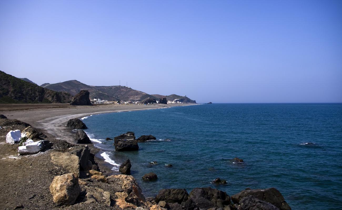 Foto de Marchata beach con guijarro fino gris superficie