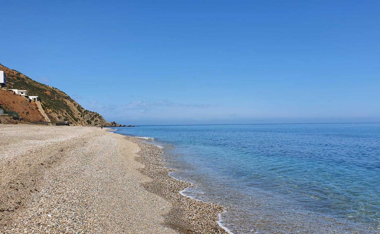 Foto de Tamernout plage con guijarro gris superficie