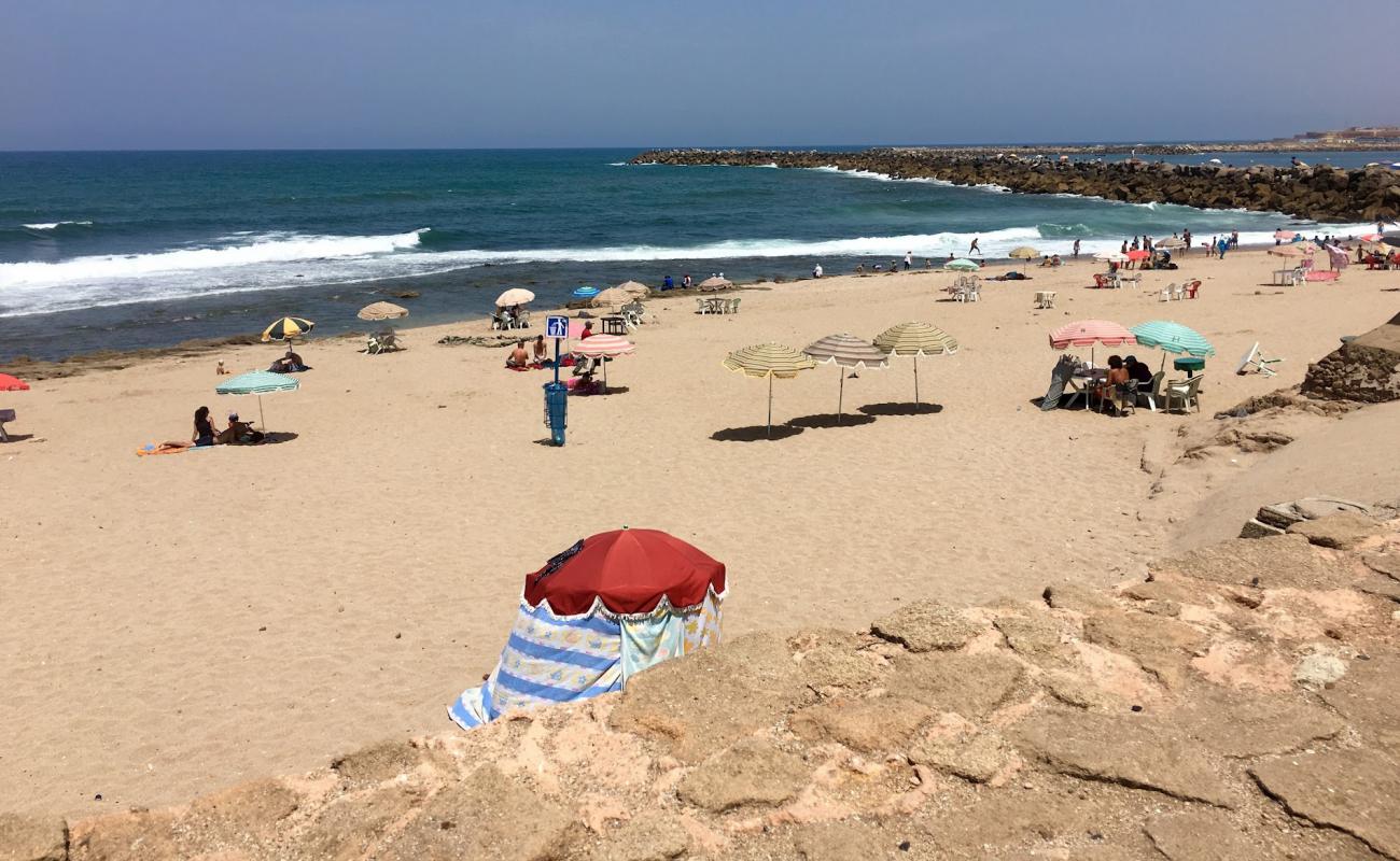 Foto de Playa Rabat con brillante arena fina superficie