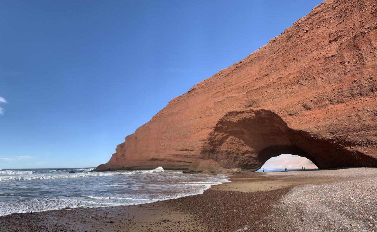 Foto de Legzira Beach con arena brillante superficie