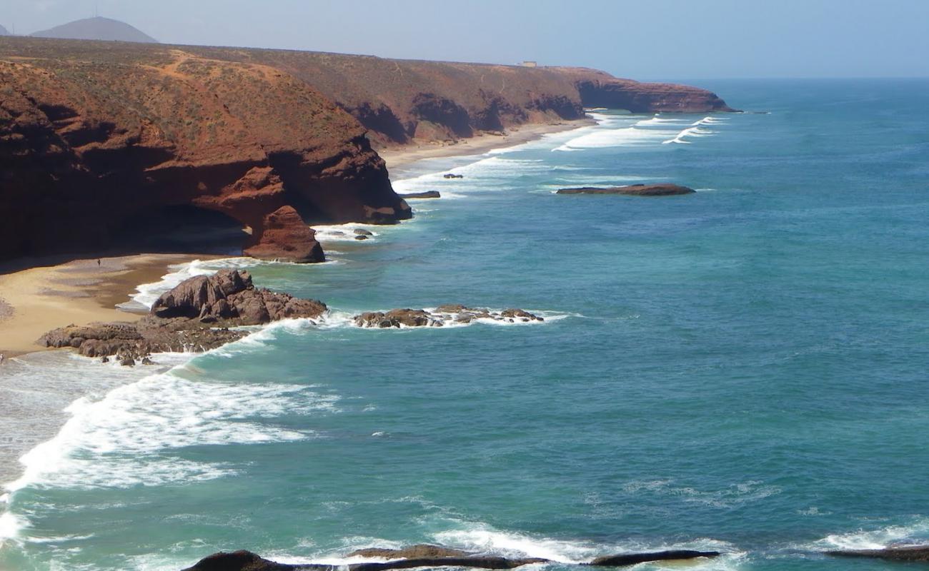 Foto de Plage Sidi Ifni con arena oscura superficie