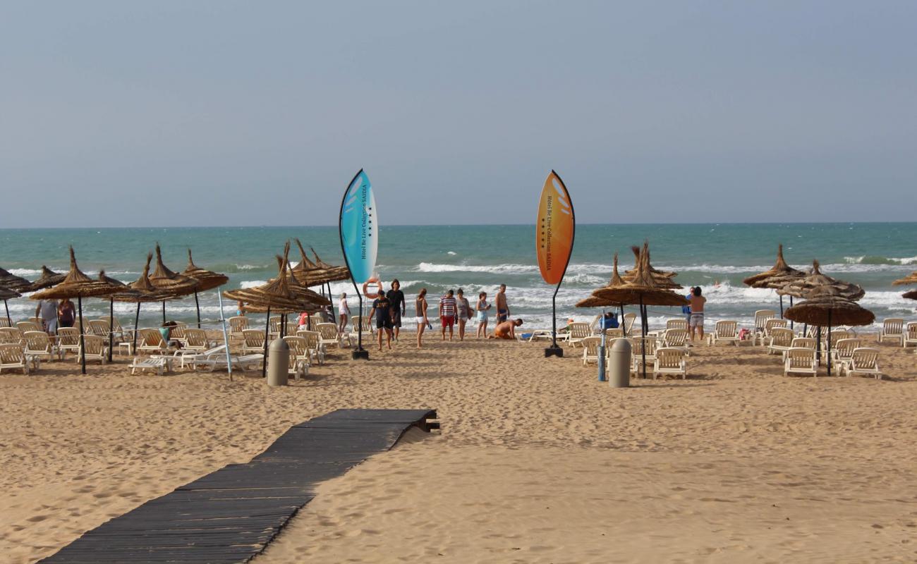 Foto de Plage de Saidia con arena brillante superficie