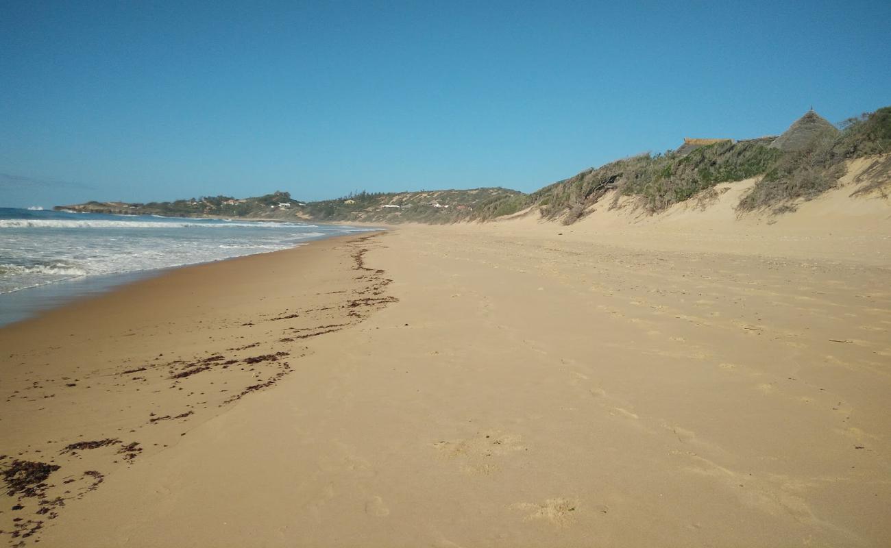 Foto de Tofinho Beach con arena brillante superficie