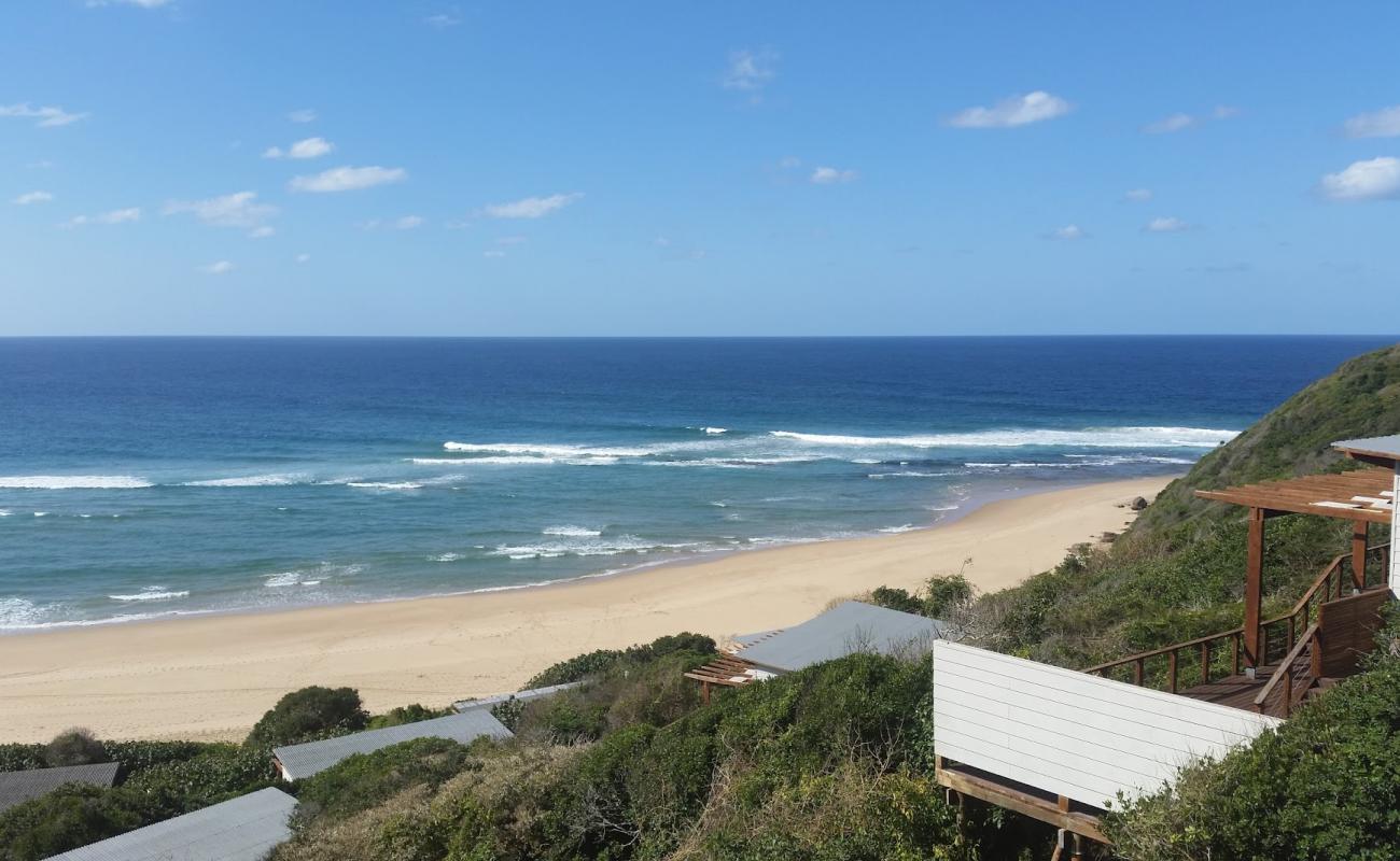 Foto de Ponta Mamoli Beach con arena brillante superficie