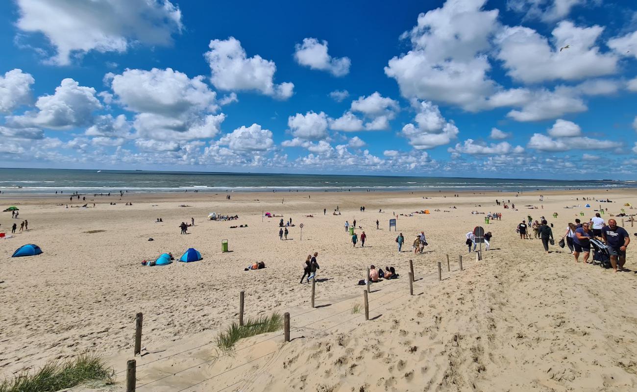 Foto de Parnassia aan Zee con arena brillante superficie