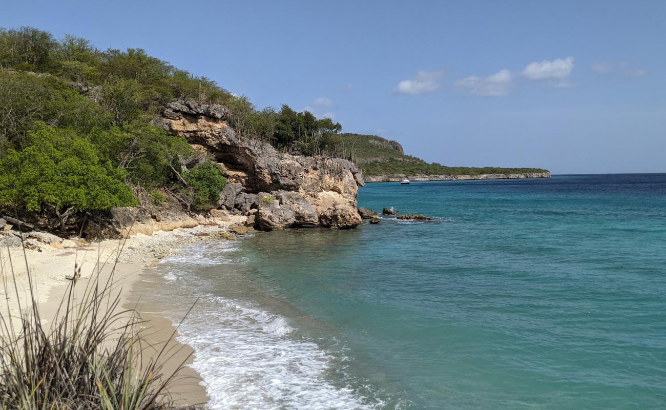 Foto de Playa Hundu con arena fina y guijarros superficie