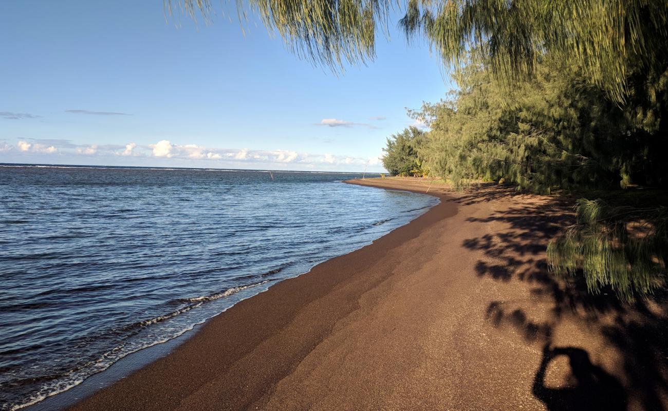 Foto de Chez Georgette Beach con arena oscura superficie