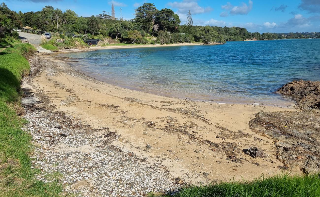 Foto de Wharau Road Beach con arena fina y guijarros superficie