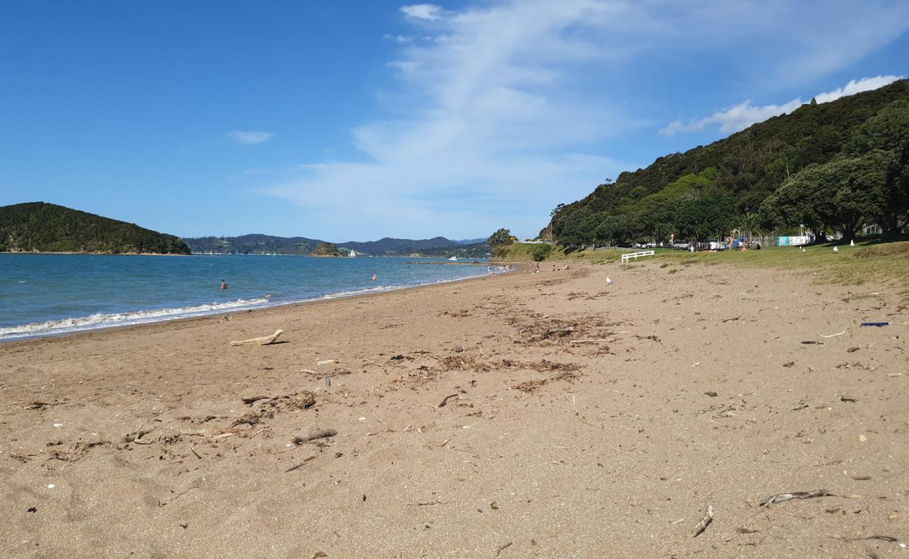 Foto de Paihia Beach con arena brillante superficie