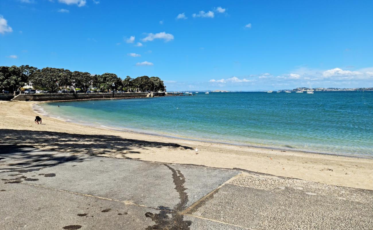 Foto de Devonport Beach con arena brillante superficie