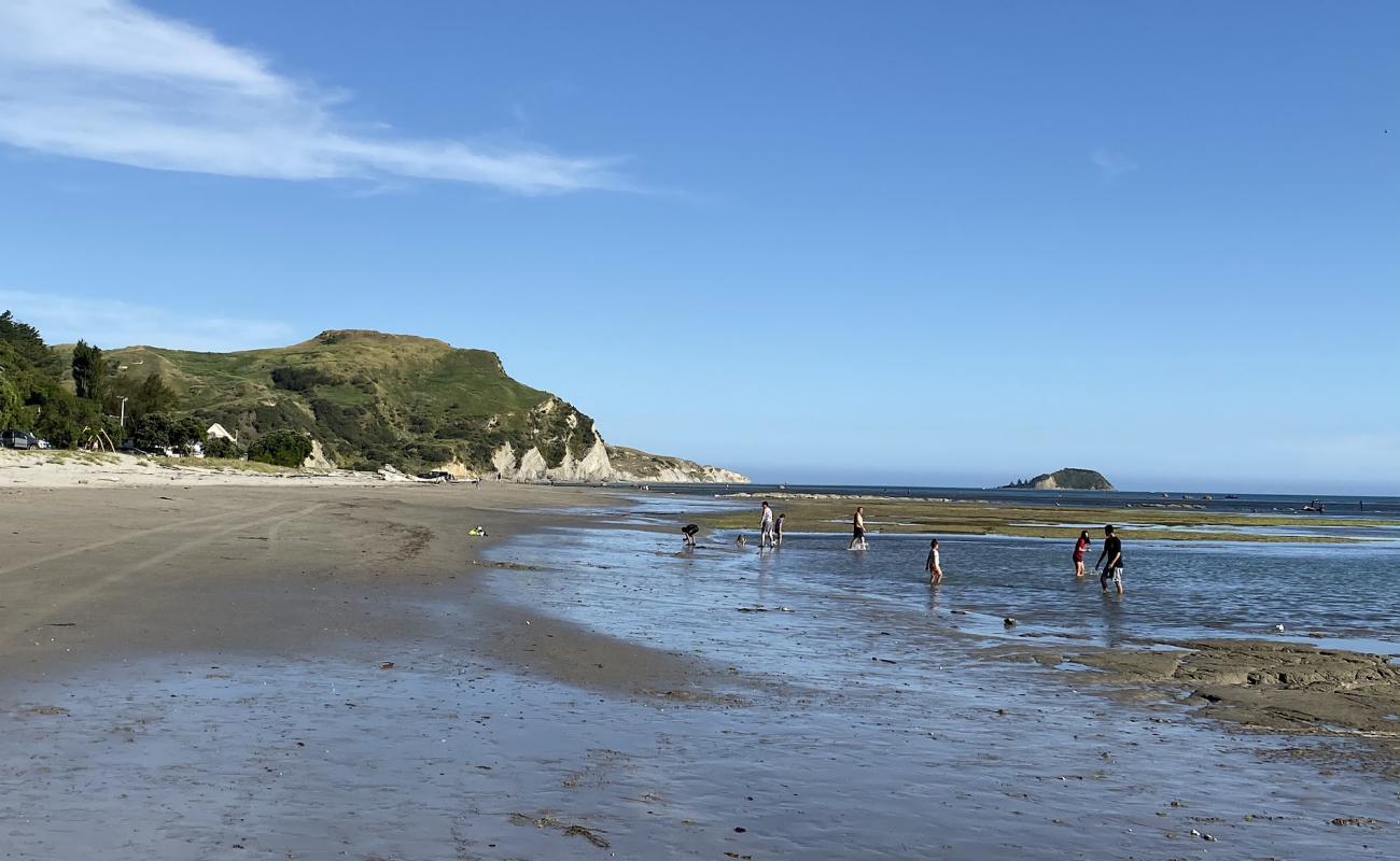 Foto de Kaiti Beach con arena brillante superficie