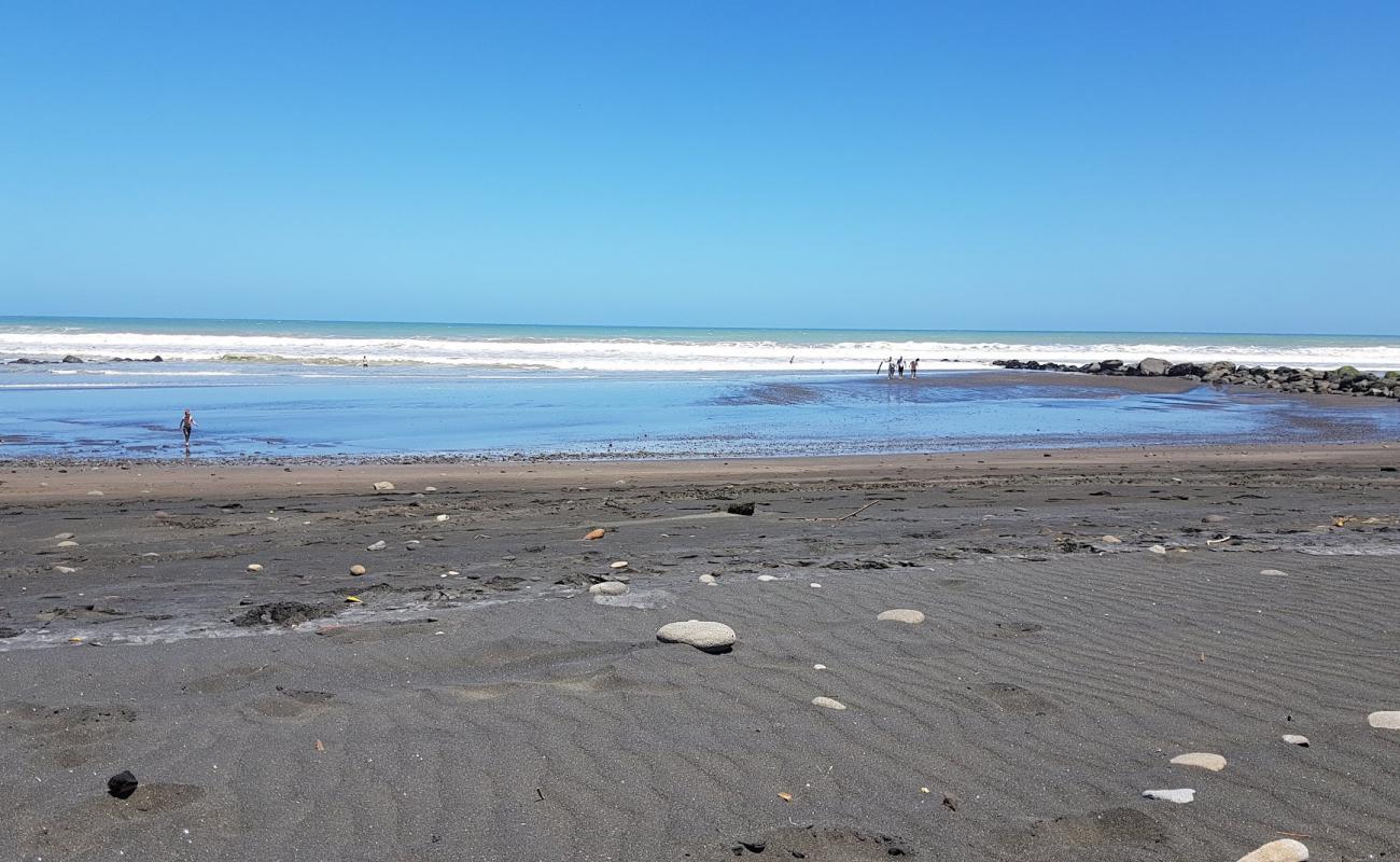 Foto de Ohawe Beach con arena gris y guijarros superficie