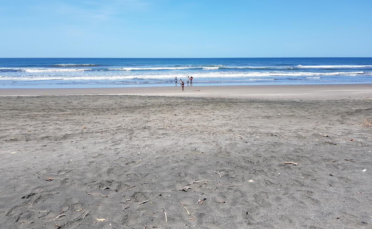 Foto de Big Salt Flats beach con arena gris superficie