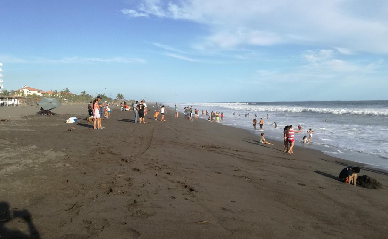 Foto de Barqueta Beach con arena oscura superficie