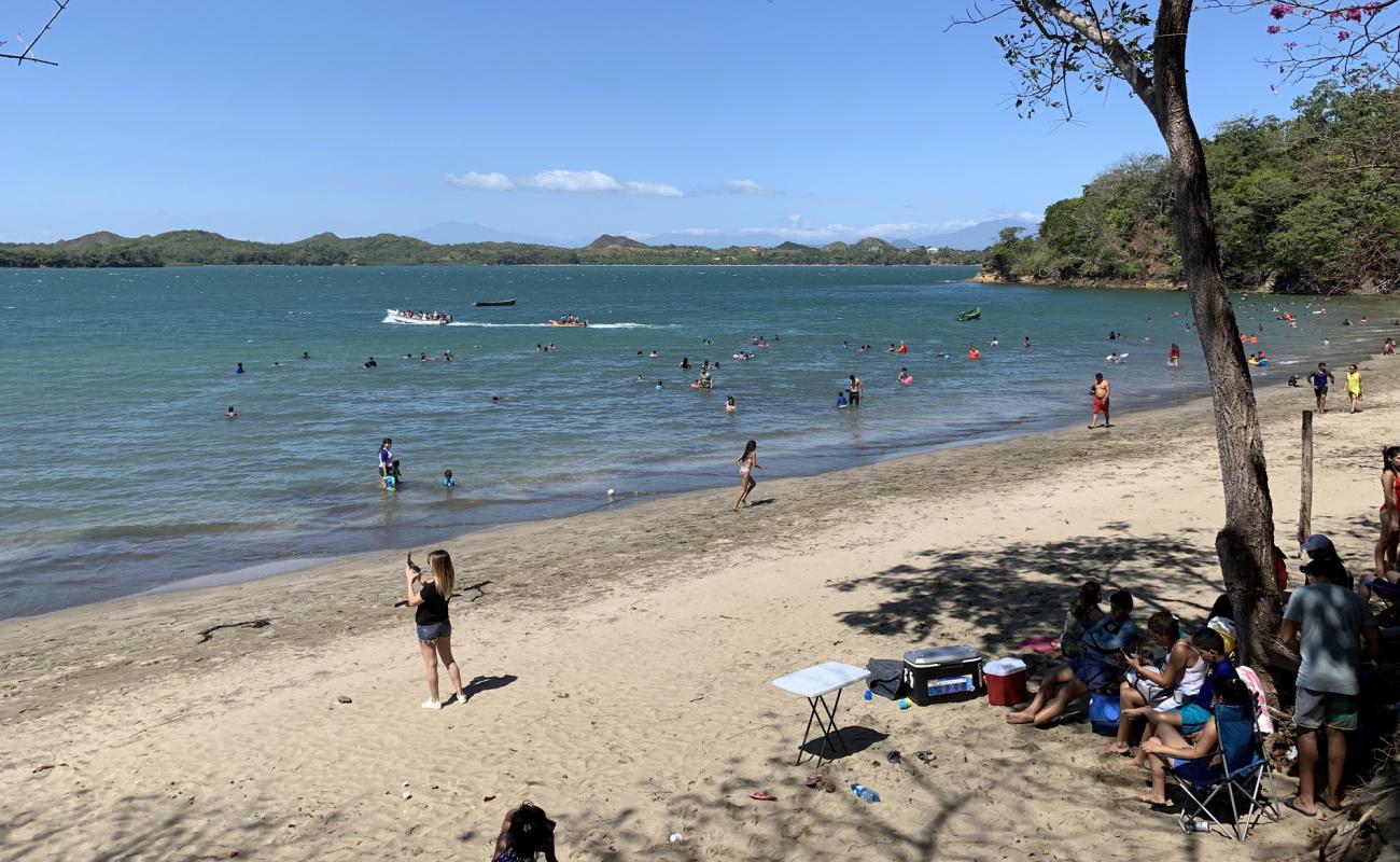 Foto de Playa Gavilla con arena brillante superficie