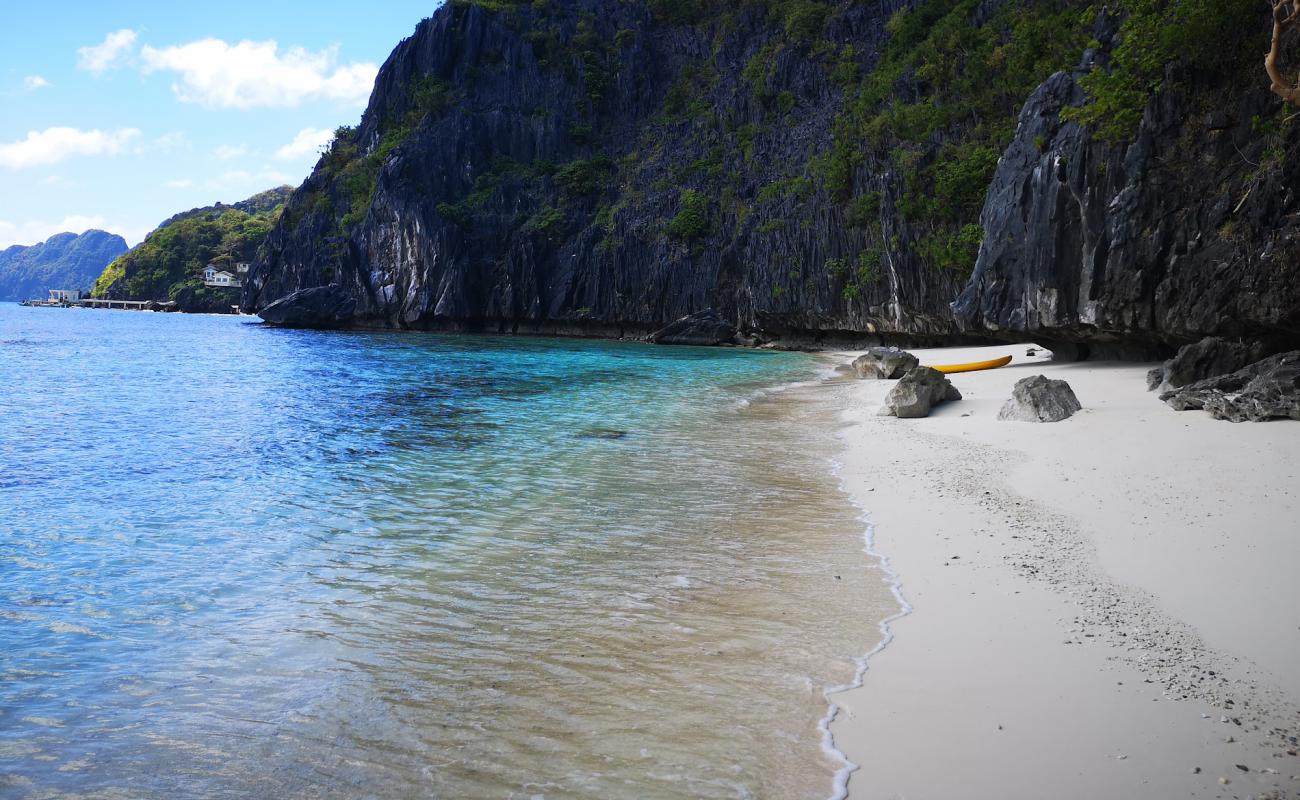 Foto de Palilo Beach con arena brillante superficie