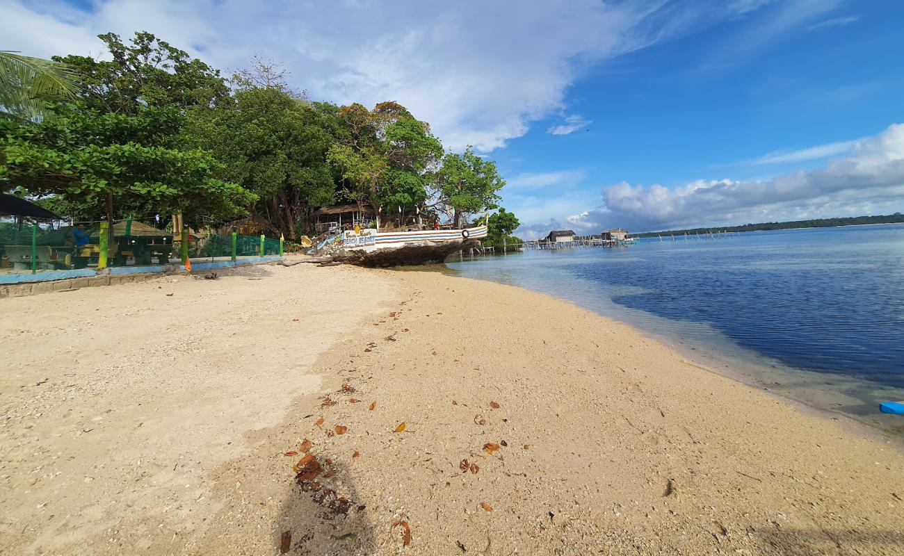 Foto de Buliluyan Beach con arena fina y guijarros superficie