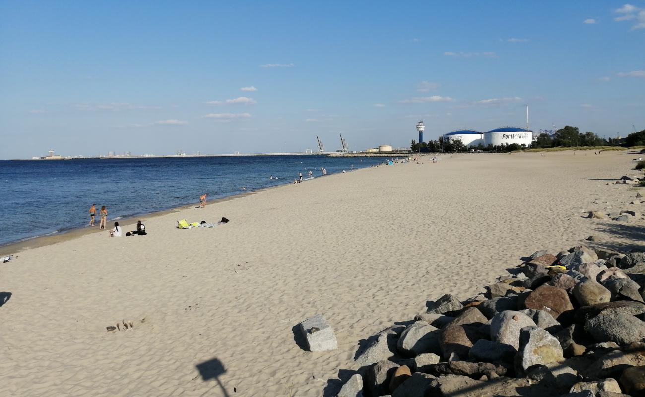 Foto de Westerplatte beach con arena brillante superficie