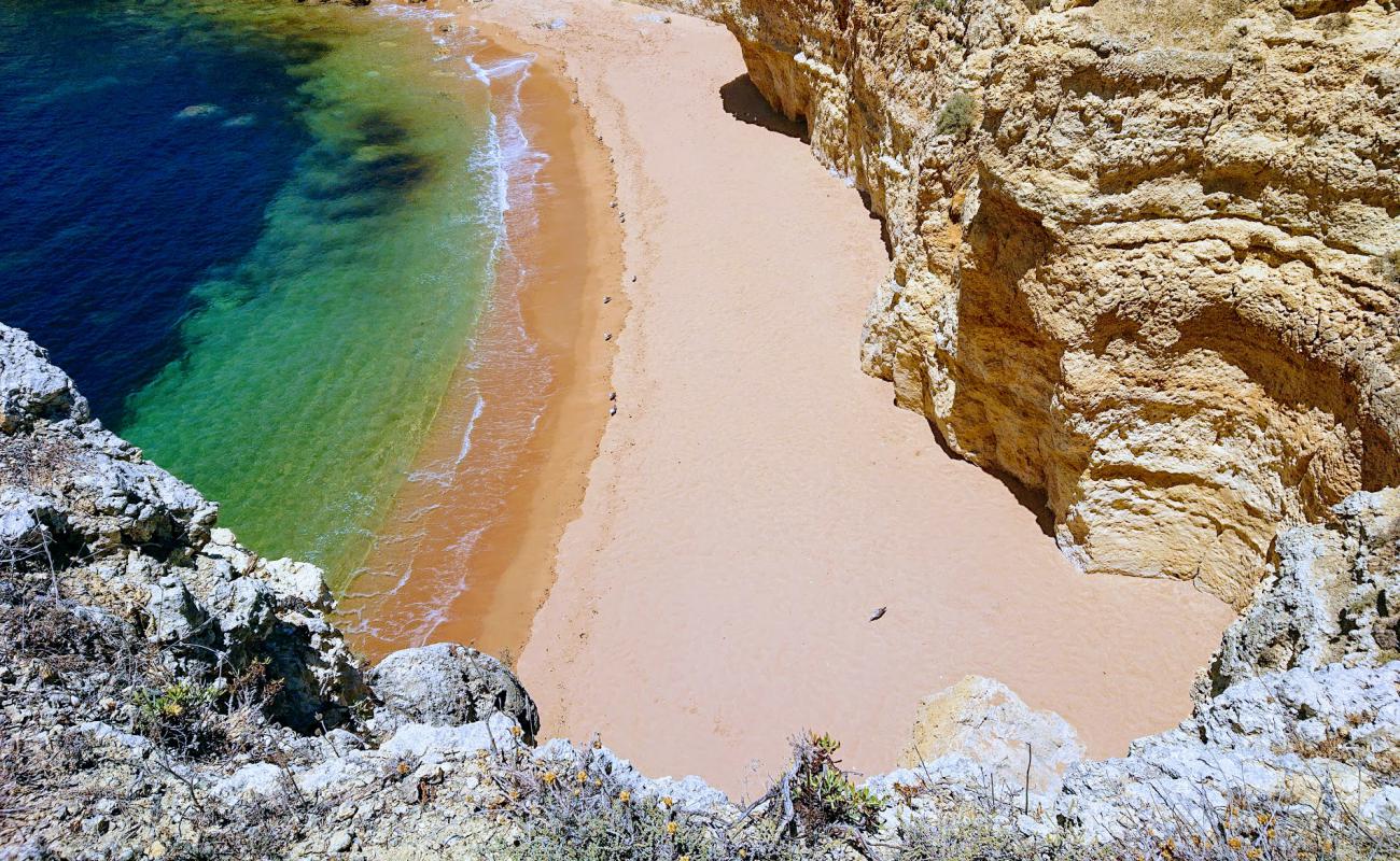 Foto de Praia da Ponta Grande con brillante arena fina superficie