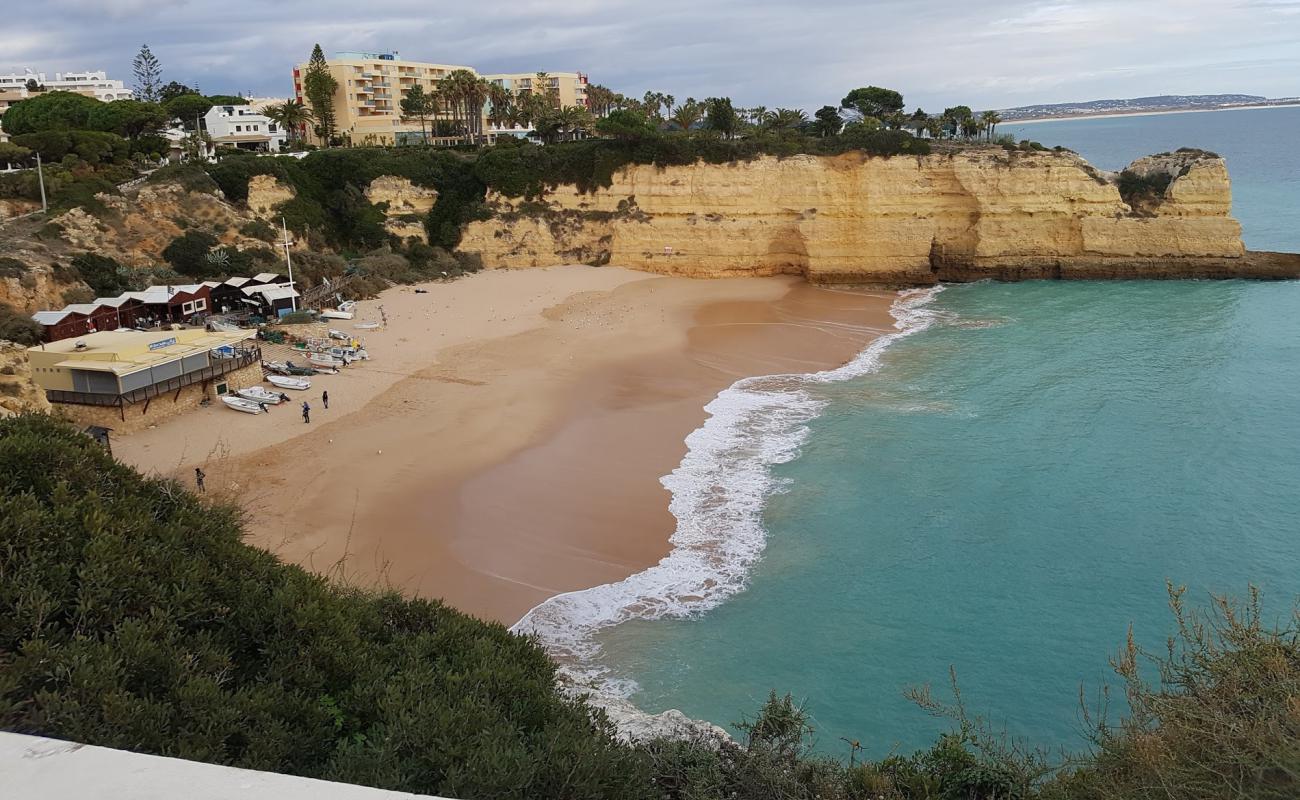 Foto de Playa de Nuestra Señora de la Roca con arena fina oscura superficie