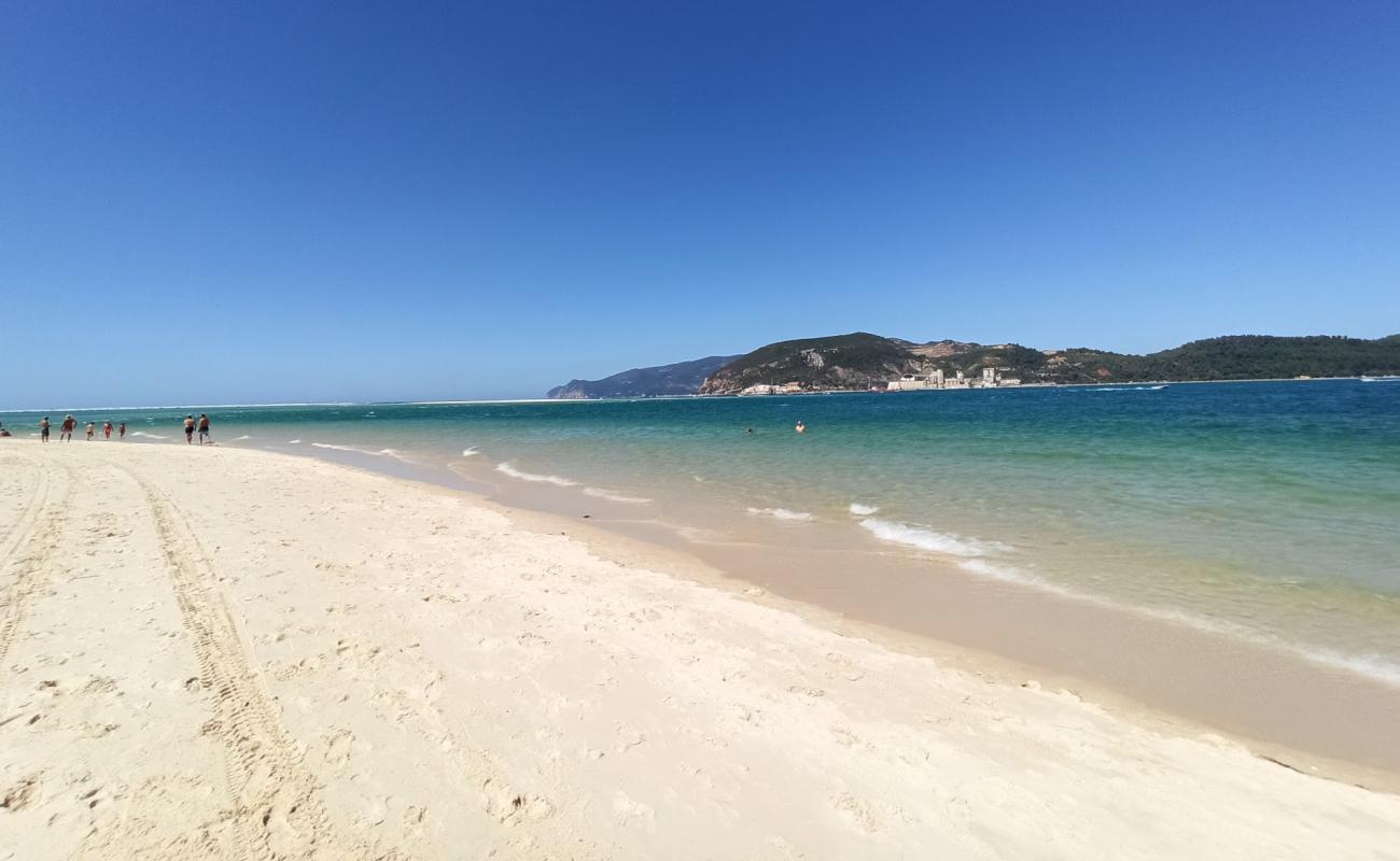 Foto de Beach Troia Mar con arena fina blanca superficie