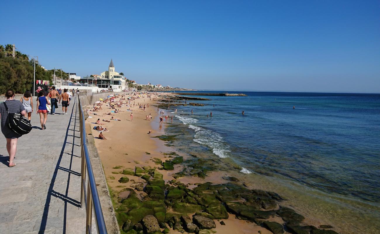 Foto de Praia do Tamariz con arena brillante superficie